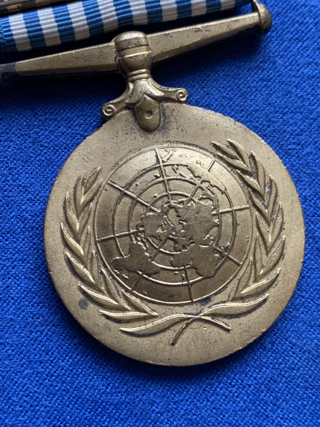 《竞宝斋》第459场 周日，周一，2场连拍 （全场包邮）欢迎送拍 联合国朝鲜战争服役奖章 总重37.85克