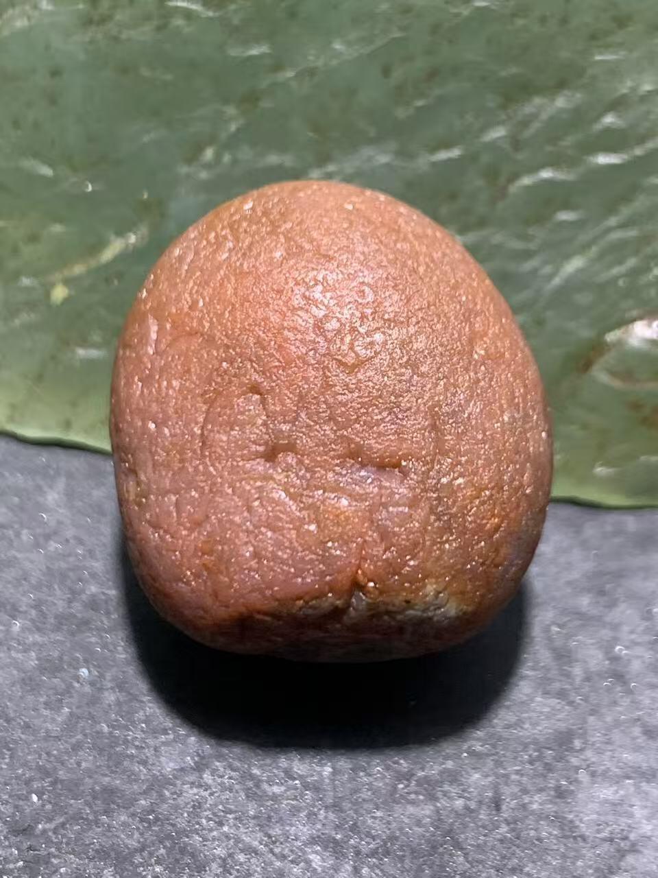 精美水冲籽川料南红玛瑙原石一颗