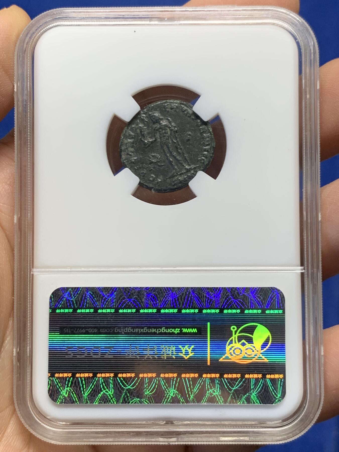 《竞宝斋》第459场 周日，周一，2场连拍 （全场包邮）欢迎送拍 罗马帝国.李锡尼富力铜币，李锡尼皇帝，公元308-324年打制。皇帝持权杖左像/手托胜利女神的朱庇特。众诚详评专业点评标签，状态如图，同类题材中的美品！