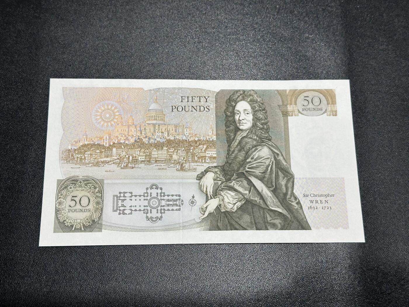 《外钞收藏家》第六百零三期（精选场）（本平台长期征集拍品、欢迎藏友们联系合作） 英国D序列50镑 全新UNC