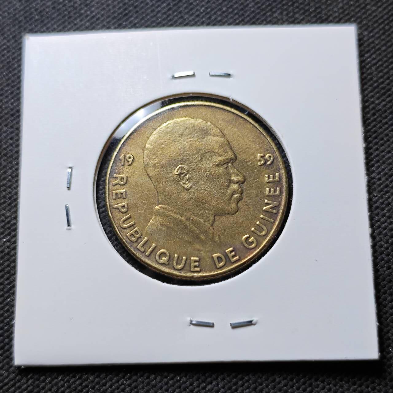 KK钱币收藏小铺  第400期  百期特拍（四拍之四）2月预留时间 周末发货  几内亚1959年25法郎铜币 稀少品种