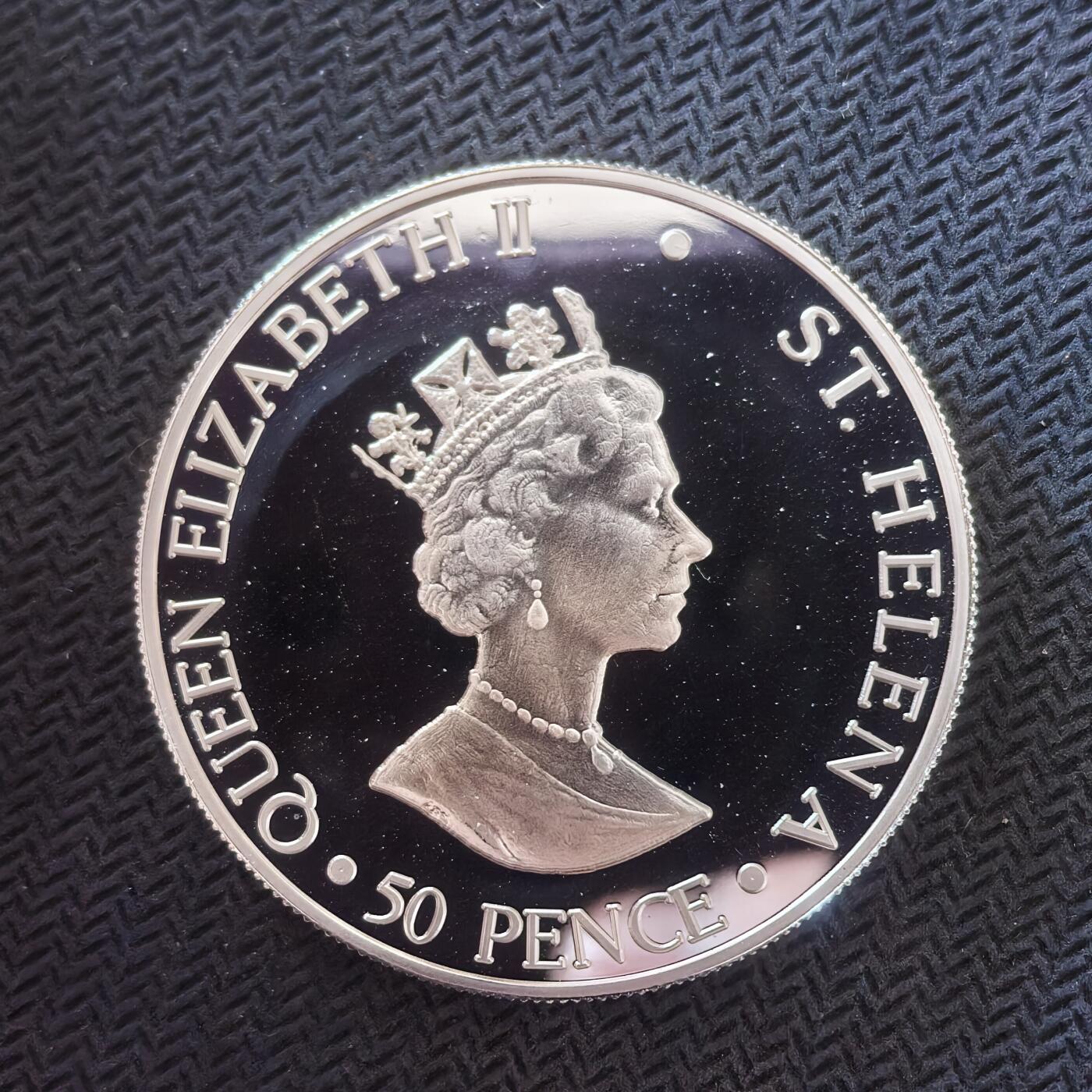 道一币馆币章第一百六十四场 圣赫勒拿岛2000年伊丽莎白王太后百岁寿辰50便士精制银币  28.28g 925s