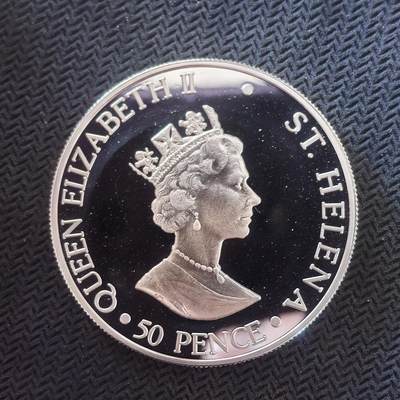 道一币馆币章第一百六十四场 - 圣赫勒拿岛2000年伊丽莎白王太后百岁寿辰50便士精制银币  28.28g 925s
