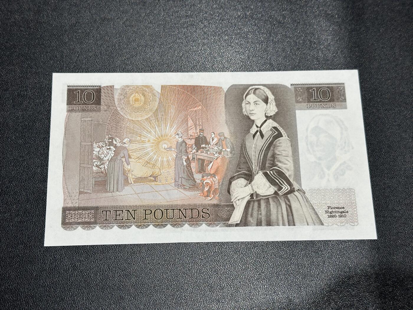 《外钞收藏家》第六百零三期（精选场）（本平台长期征集拍品、欢迎藏友们联系合作） 英国D序列10镑 生日号 UNC-