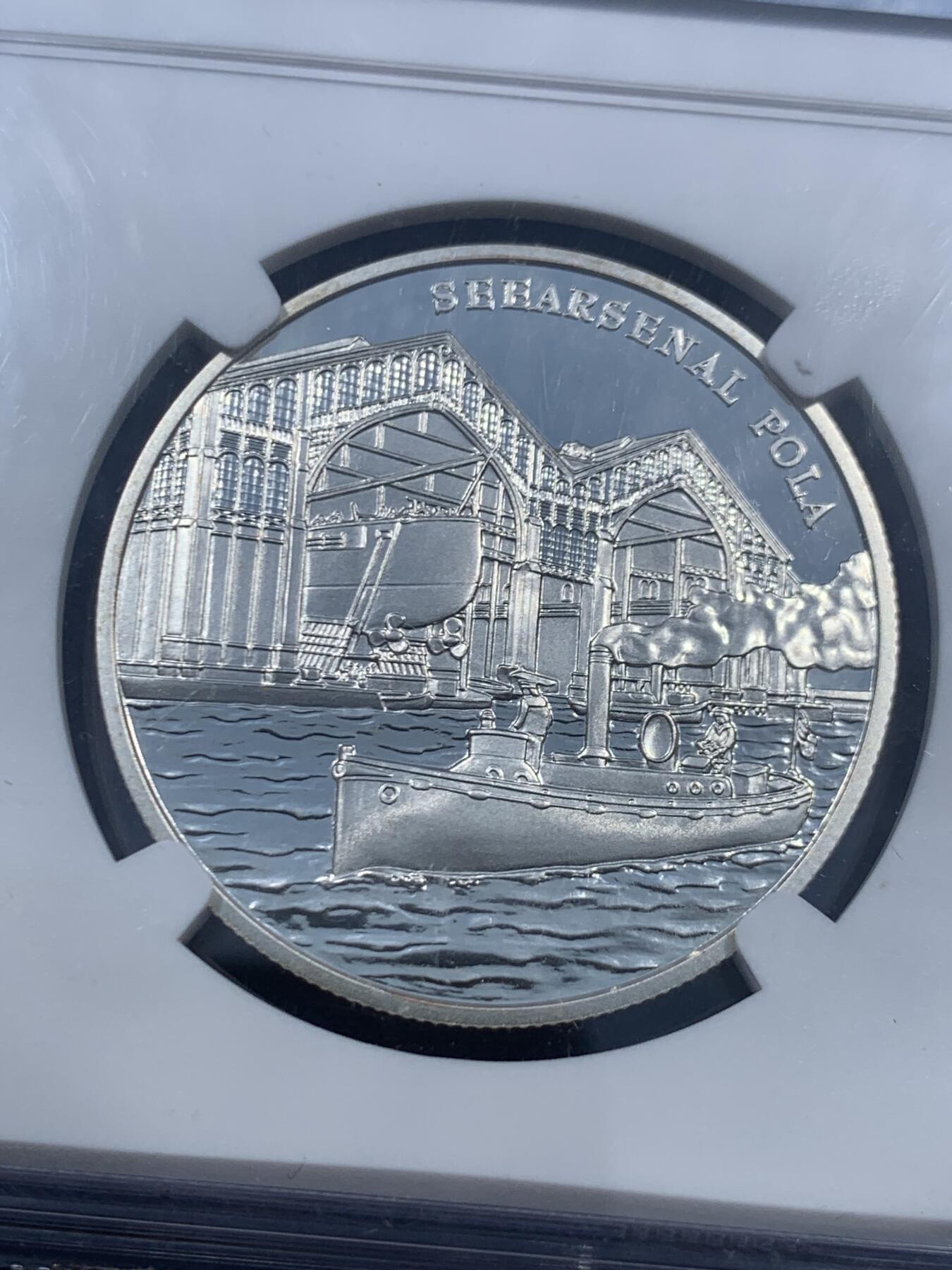 《竞宝斋》第459场 周日，周一，2场连拍 （全场包邮）欢迎送拍 NGC PF69UC 奥地利2005年获奖银币，克劳斯最佳银币。 圣乔治号战列舰，20欧元，精制纪念银币