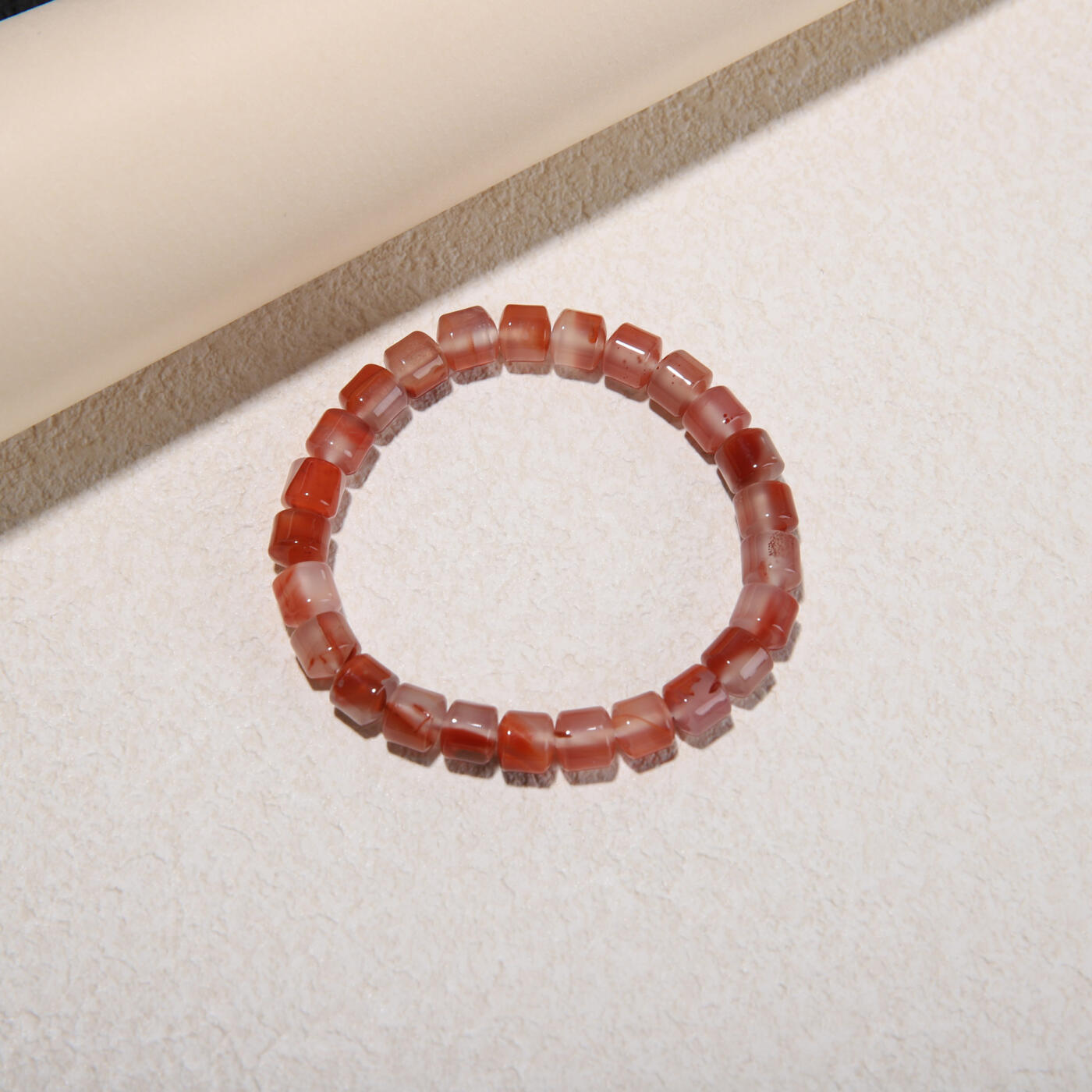 瑰丽珠宝（一） 鸿运当头南红飘花手串