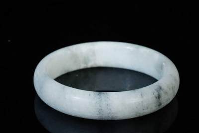 上海都达杂项专场三十四【年后发货全场包邮】  天然和田玉点墨青花手镯86-37