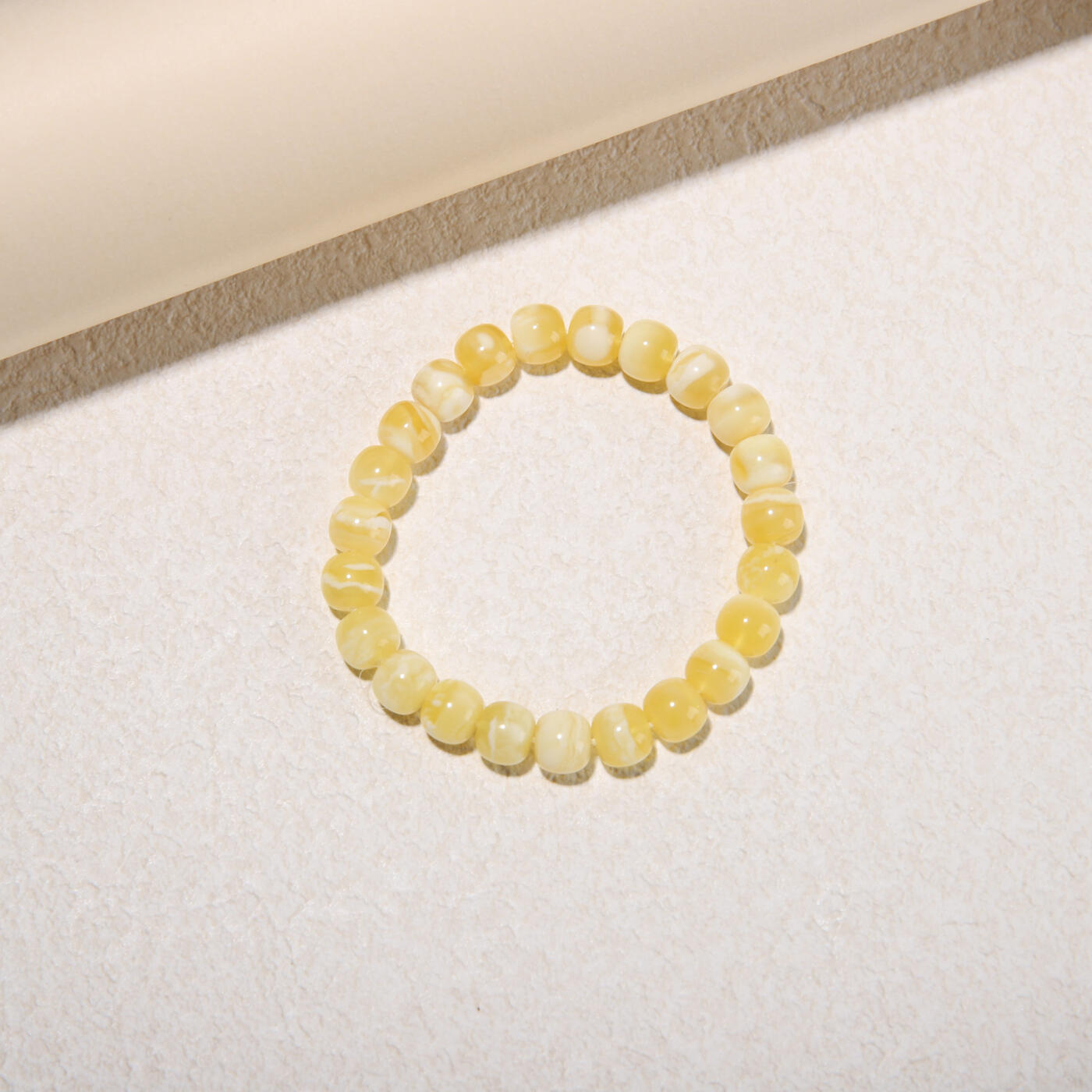 瑰丽珠宝（一） 精工瓷白花蜜蜡手串