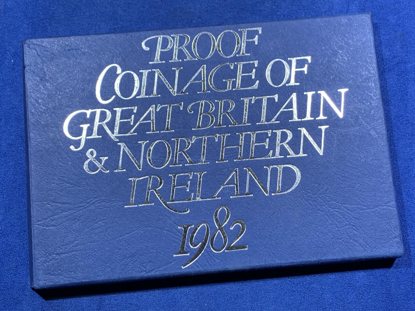 《竞宝斋》第459场 周日，周一，2场连拍 （全场包邮）欢迎送拍 英国1982年精制套币 礼品原装7枚币 包含少见的1/2便士 细节见图