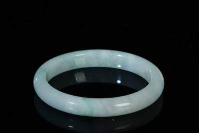 上海都达杂项专场三十四【年后发货全场包邮】  天然冰种带绿翡翠手镯86-38