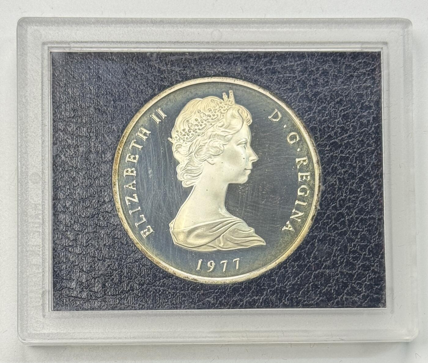 S&S Numismatic世界钱币-拍卖 第119期  特克斯和凯科斯群岛1977年 伊丽莎白二世女王登基25周年 25克朗精制纪念银币 43.75克925银