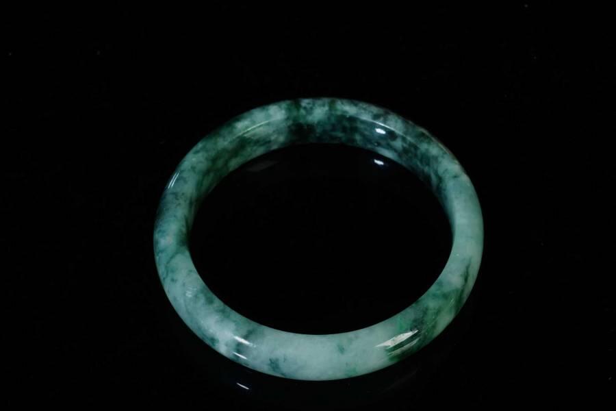 上海都达杂项专场三（全场包邮） 天然冰绿花翡翠手镯86-43