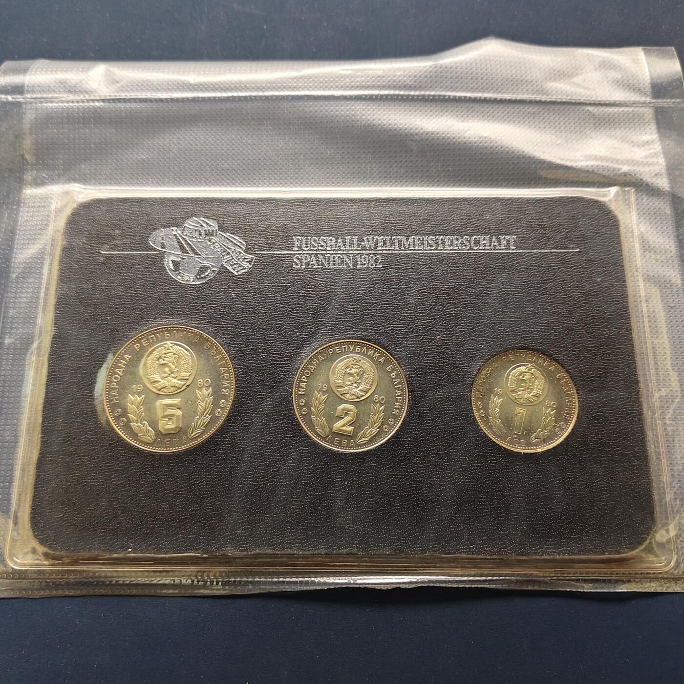 【全场包邮】纯粹捡漏拍496场-持续更新中 保加利亚1980年黑卡装西班牙世界杯精制纪念币3枚全套
