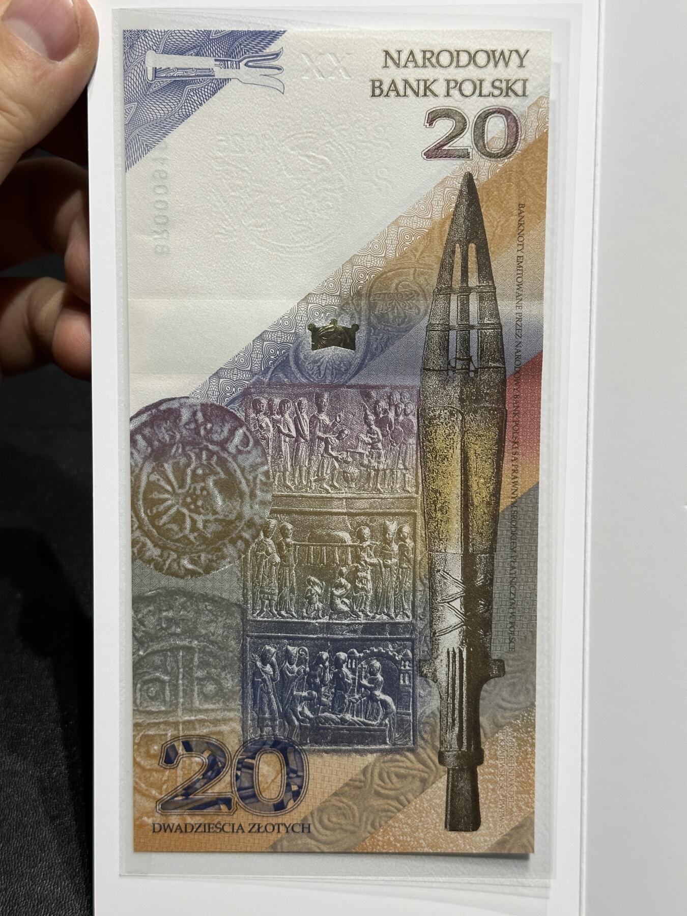 《外钞收藏家》第六百零三期（精选场）（本平台长期征集拍品、欢迎藏友们联系合作） 2025年波兰20 全新UNC 带册子