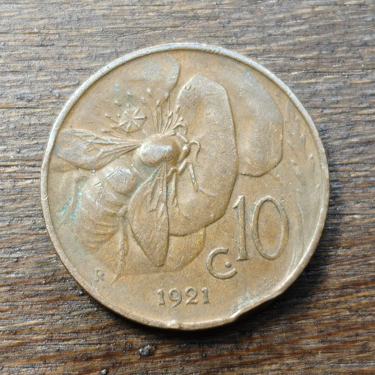 【铜匠收藏】★第138场★散币场。不寄存，30包邮。不满30元，支付5元运费。《接受代拍 代送NGC评级》 68【无寄存】意大利 1921年 10分 铜币 蜜蜂 伊曼纽尔三世