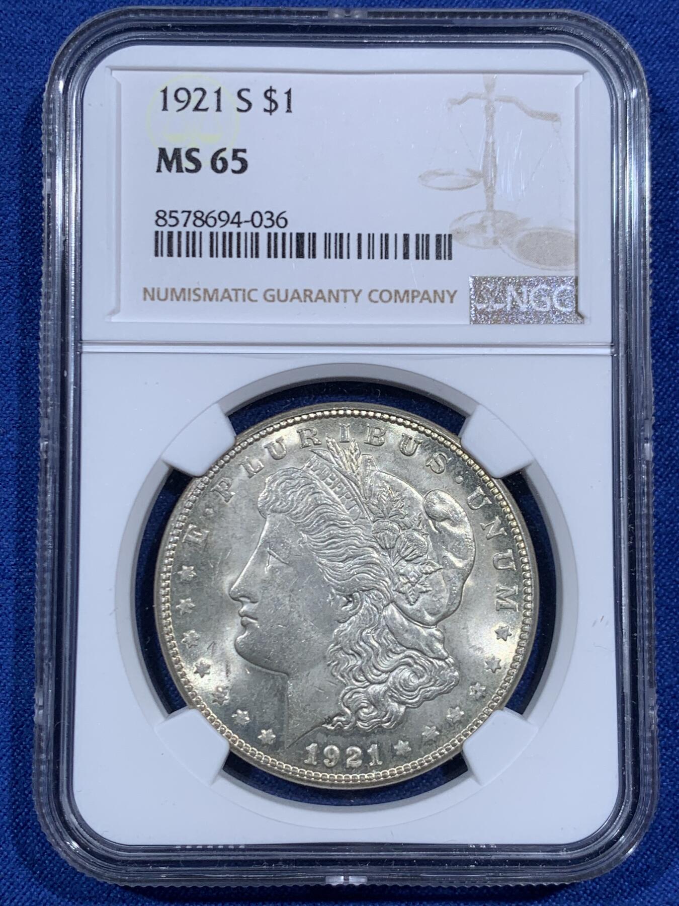 《竞宝斋》第459场 周日，周一，2场连拍 （全场包邮）欢迎送拍 NGC MS65 美国1921年S版摩根1美元银币 非常见的1921版本 难得