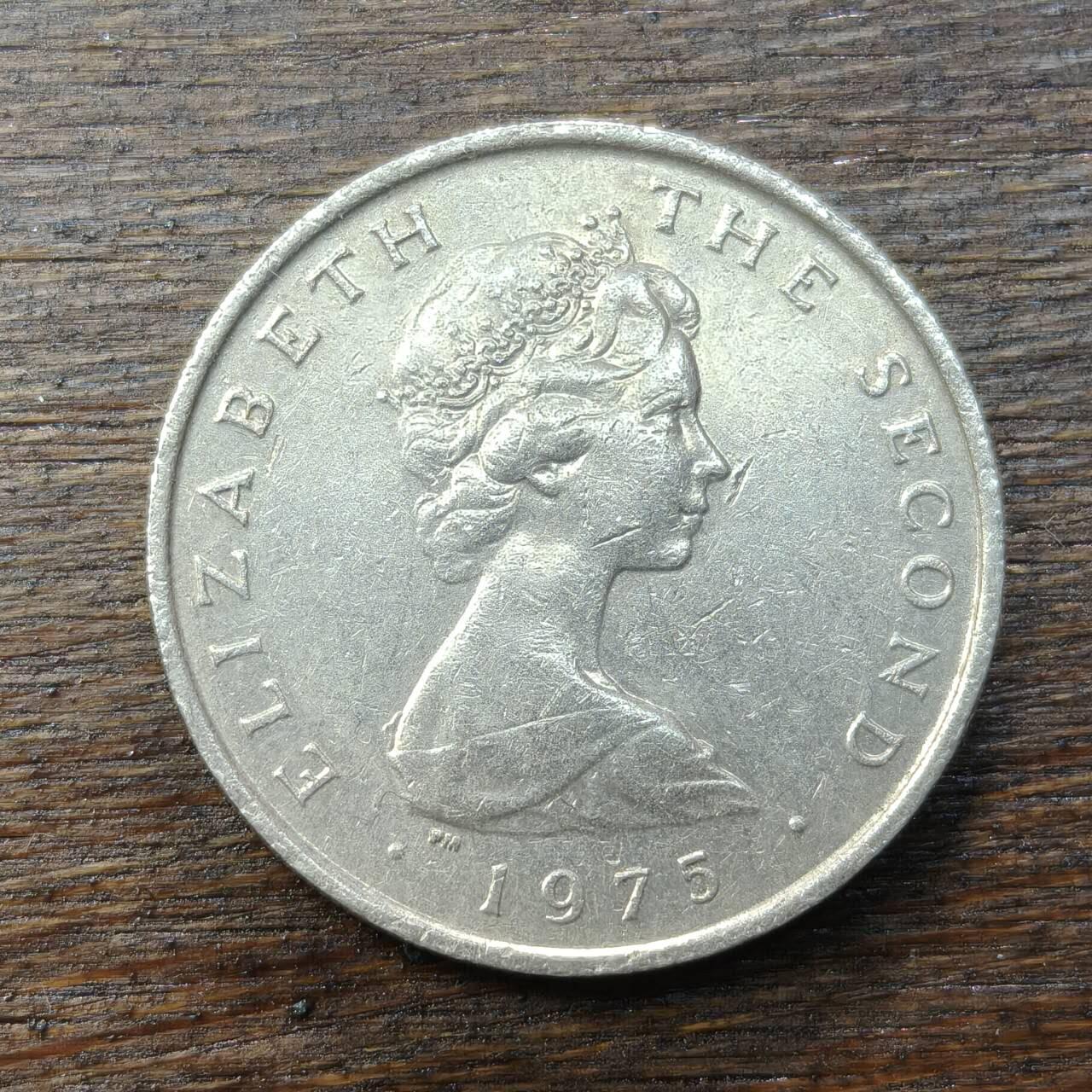 【铜匠收藏】★第138场★散币场。不寄存，30包邮。不满30元，支付5元运费。《接受代拍 代送NGC评级》 73【无寄存】1975年 英属马恩岛城堡 5便士 镍币