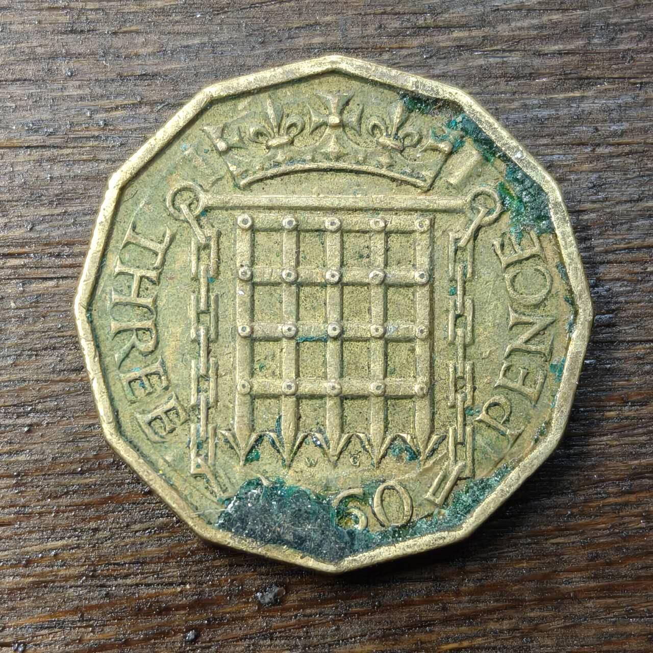 【铜匠收藏】★第138场★散币场。不寄存，30包邮。不满30元，支付5元运费。《接受代拍 代送NGC评级》 79【无寄存】1960年 英国 3便士 伊丽莎白女王