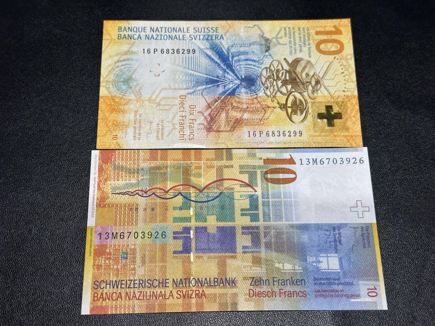 《外钞收藏家》第六百零三期（精选场）（本平台长期征集拍品、欢迎藏友们联系合作） 瑞士10法郎 两个版本 全新UNC