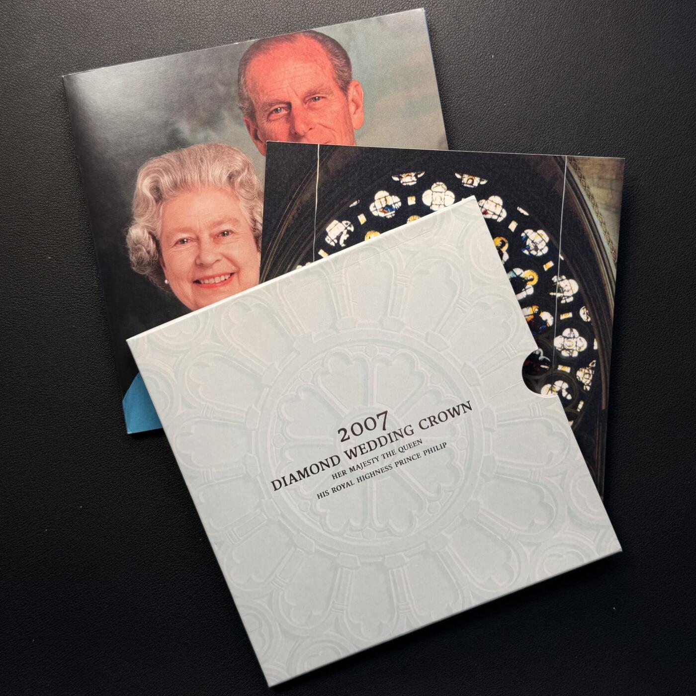 ＜星葵钱币社＞散币克朗场第68期·1月23日发货 英国2007年女王与菲利普亲王结婚60周年5镑卡装克朗型纪念币