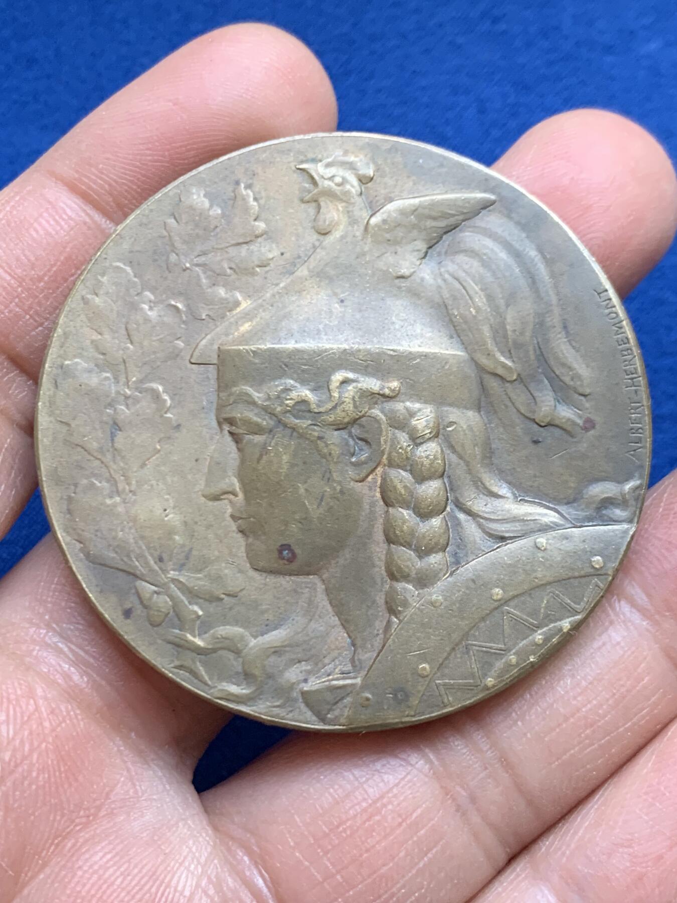 《竞宝斋》第459场 周日，周一，2场连拍 （全场包邮）欢迎送拍 法国波尔多玛丽安娜女神铜章 55.5克 50mm 铜标边铭