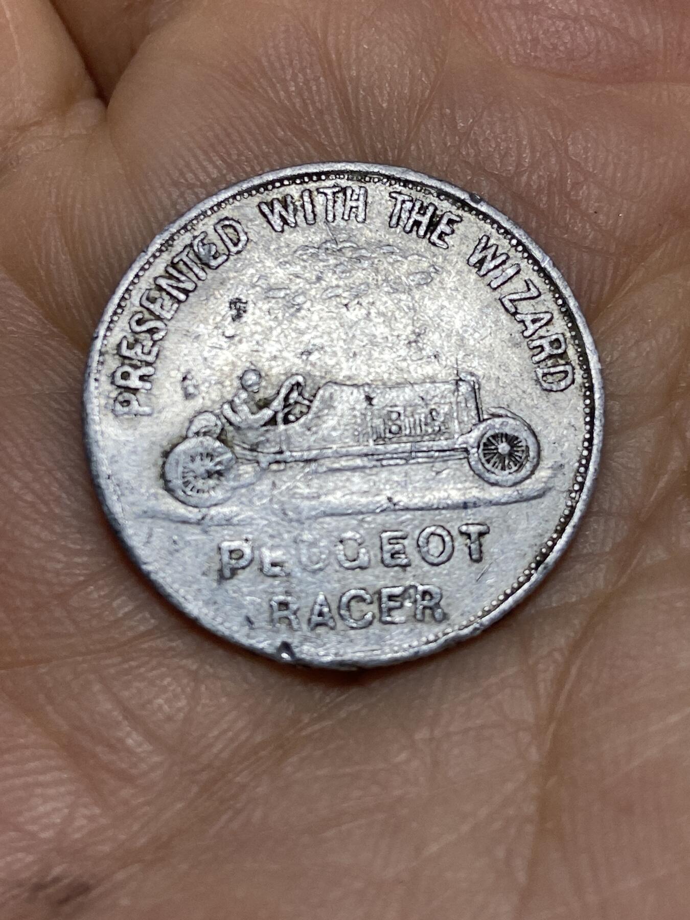 2026年第十一场(总第一百八十场）外国好品散币场(免佣金) 英国🇬🇧1920–1930年The Wizard杂志纪念章(早期曼彻斯特城足球俱乐部球星弗兰克·罗伯茨)