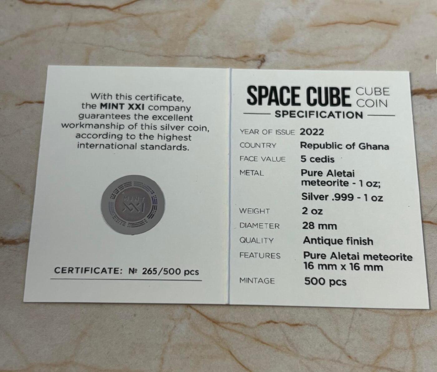 加纳2022年中国阿勒泰陨石立方体陨石加1盎司银币