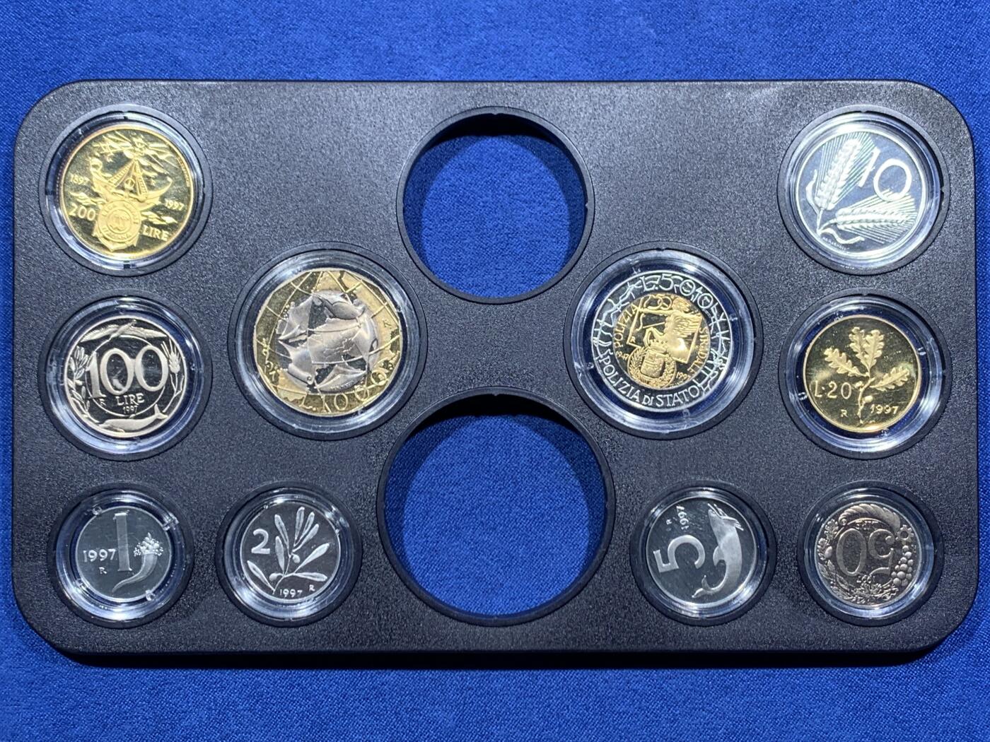 《竞宝斋》第459场 周日，周一，2场连拍 （全场包邮）欢迎送拍 意大利1997年精制套币10枚装(1里拉到200里拉)