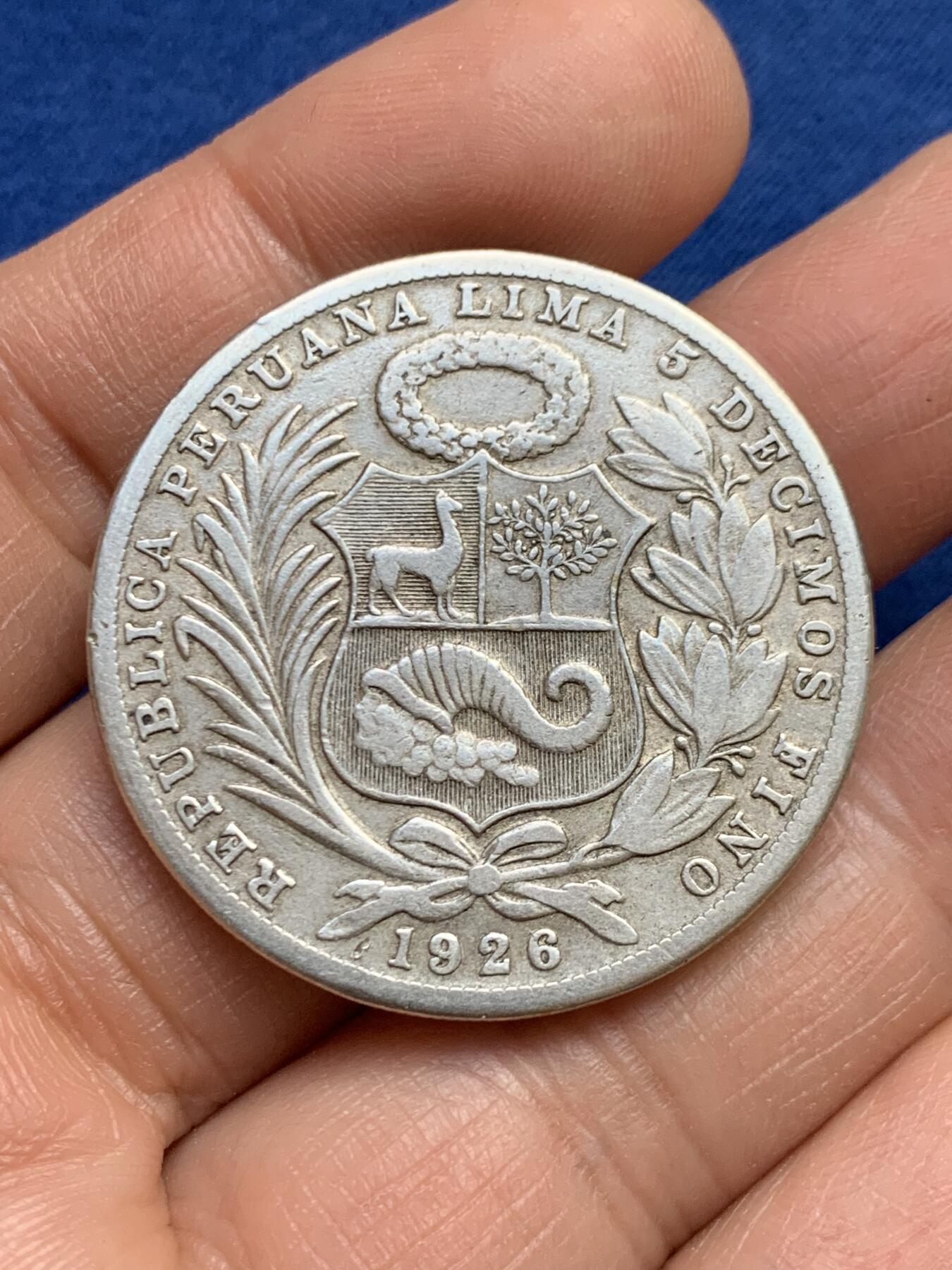 《竞宝斋》第459场 周日，周一，2场连拍 （全场包邮）欢迎送拍 秘鲁1926年自由女神像银币，主币，味道不错，24.58克