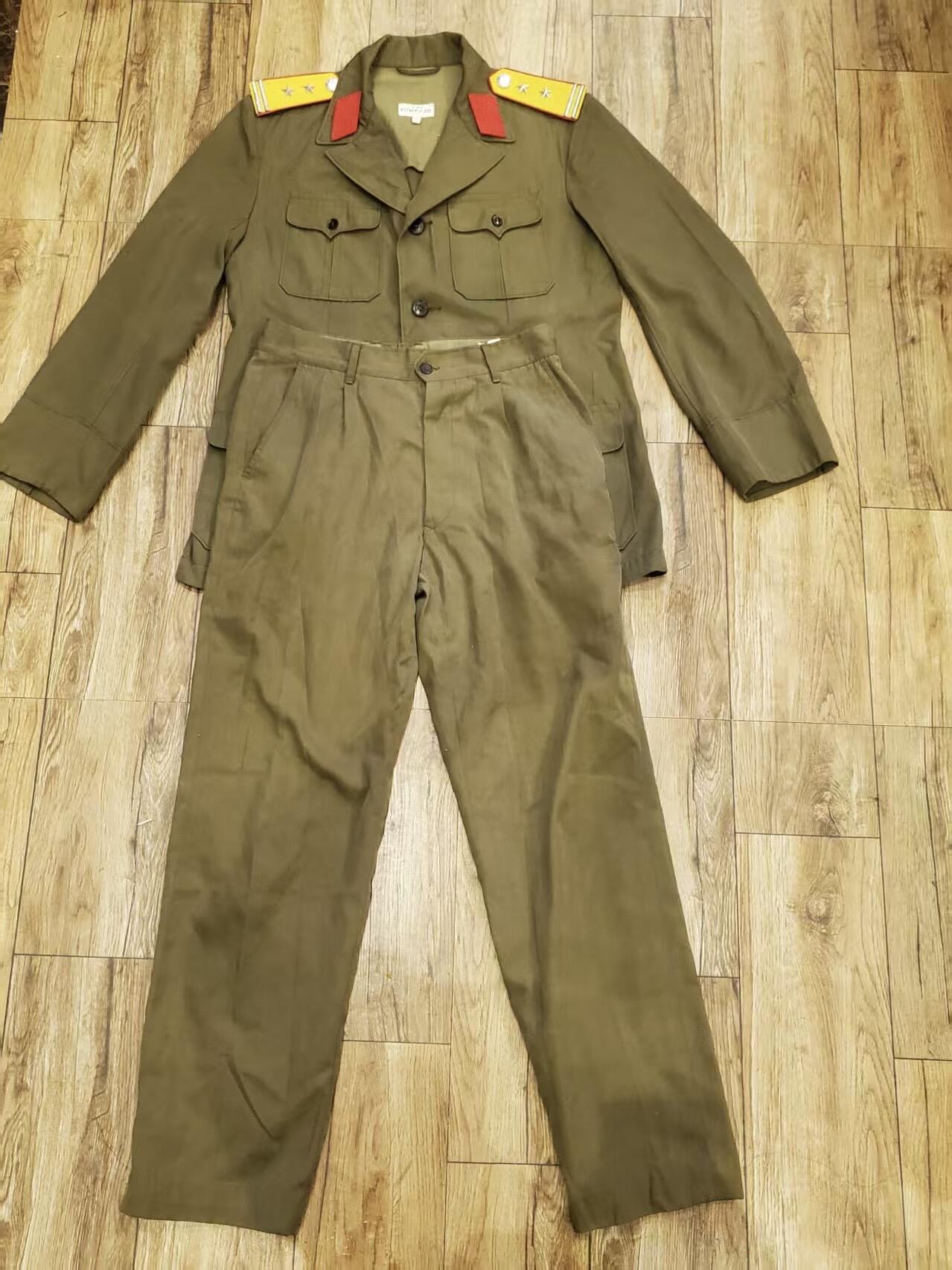 韵星假日拍卖第三十七期 -- Rimey Holidays Auction 37 越南社会主义共和国K94陆军步兵中校常服一套 带裤子 领章肩章齐全 最经典的系列 