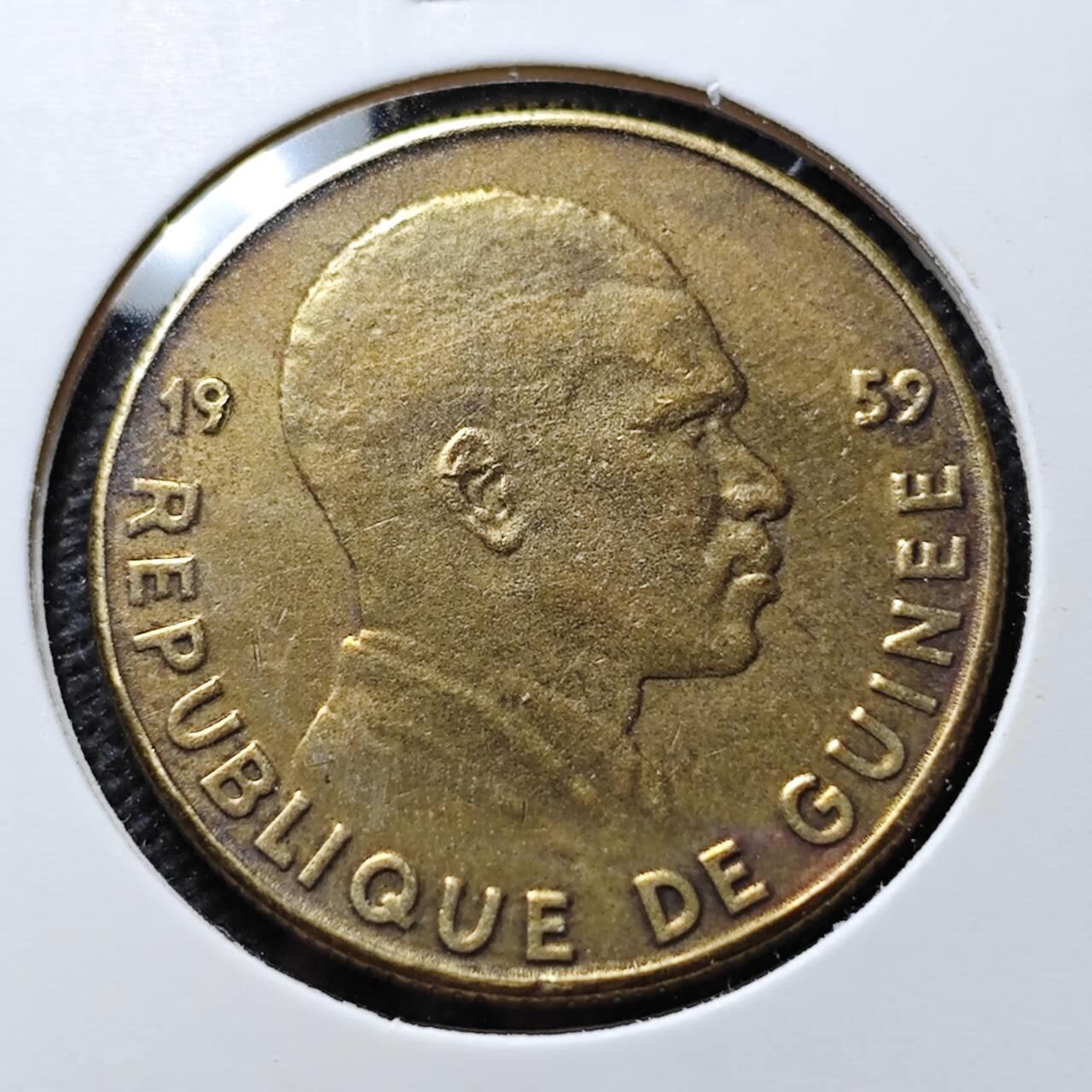 KK钱币收藏小铺  第400期  百期特拍（四拍之四）2月预留时间 周末发货  几内亚1959年25法郎铜币 稀少品种