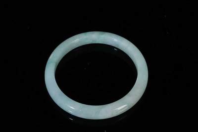 上海都达杂项专场三十四【年后发货全场包邮】  天然冰种带绿翡翠手镯86-38