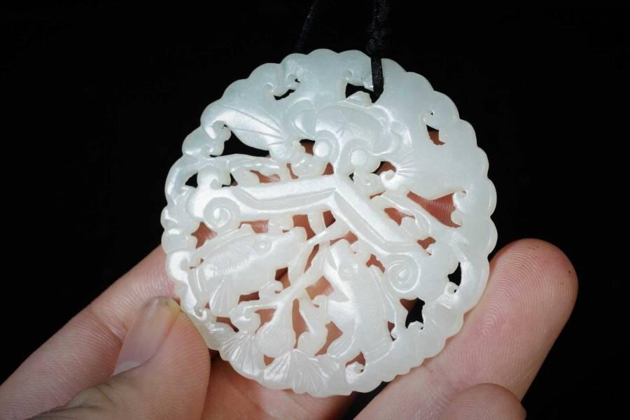 上海都达杂项专场三（全场包邮） 天然和田白玉双面镂空雕《吉庆有余》玉佩86-7