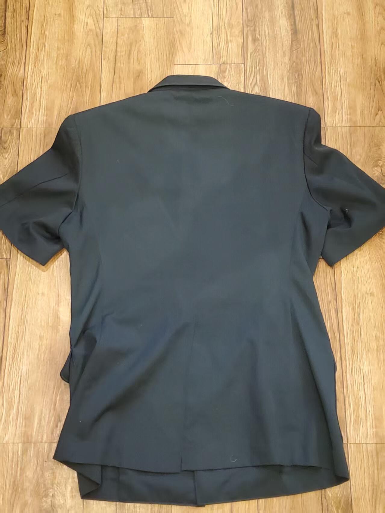 韵星假日拍卖第三十七期 -- Rimey Holidays Auction 37 越南社会主义共和国夏季空军少尉常服一套 带姓名条肩章 领章 很齐全 品相好 重要部队