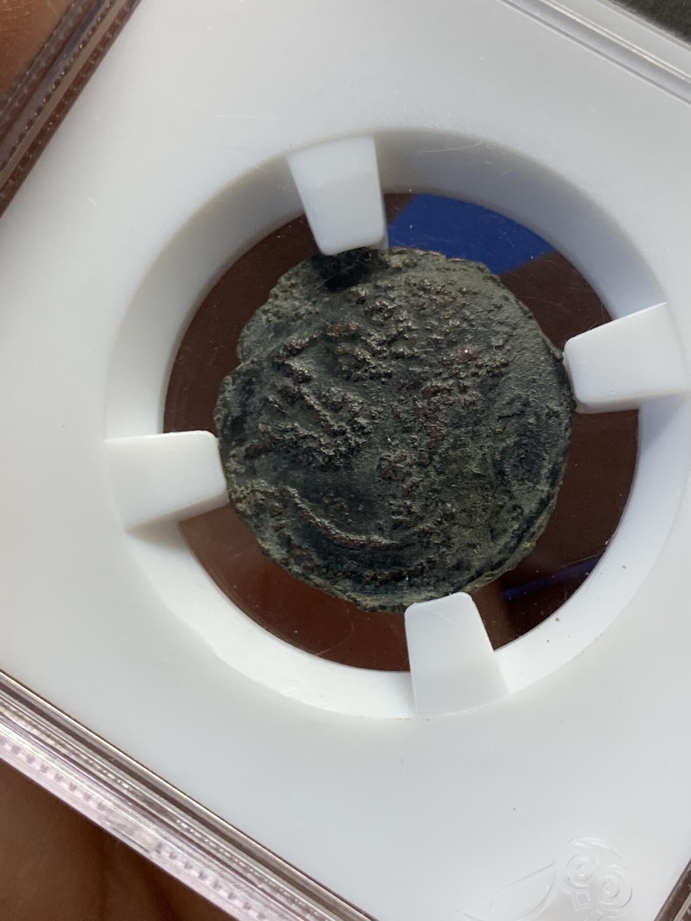 《竞宝斋》第459场 周日，周一，2场连拍 （全场包邮）欢迎送拍 昭武九姓粟特石国.阿斯巴王钱，公元五-六世纪石国打制，经典币种！正面：国王面左头像，背面：粟特文