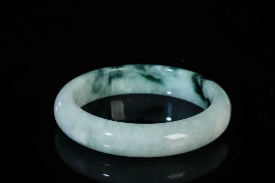 上海都达杂项专场三（全场包邮） 天然冰糯种带绿翡翠手镯68-40