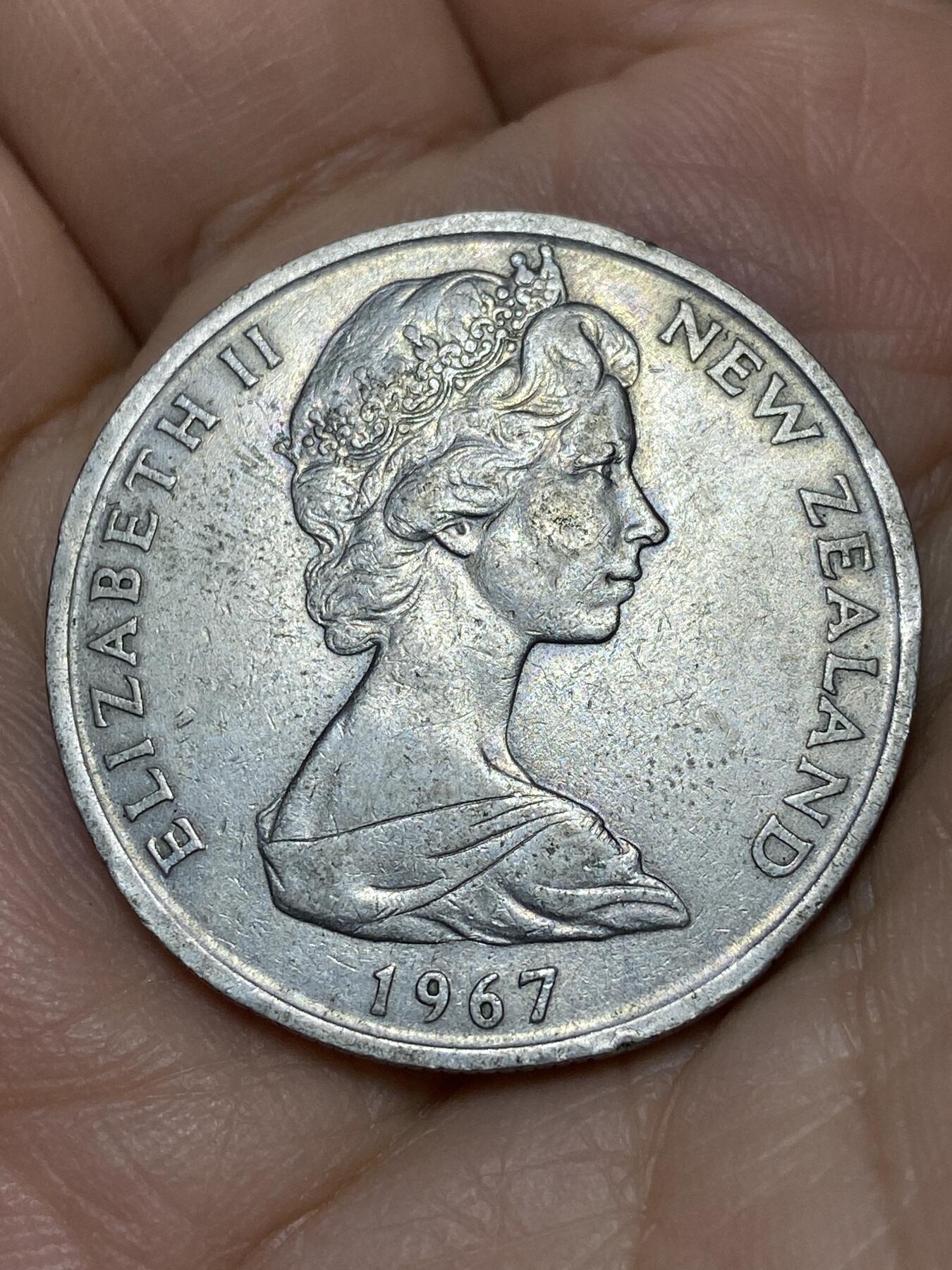 2026年第十一场(总第一百八十场）外国好品散币场(免佣金) 新西兰🇳🇿1967年50分(伊丽莎白二世中年花冠，十进制第一套首发年)