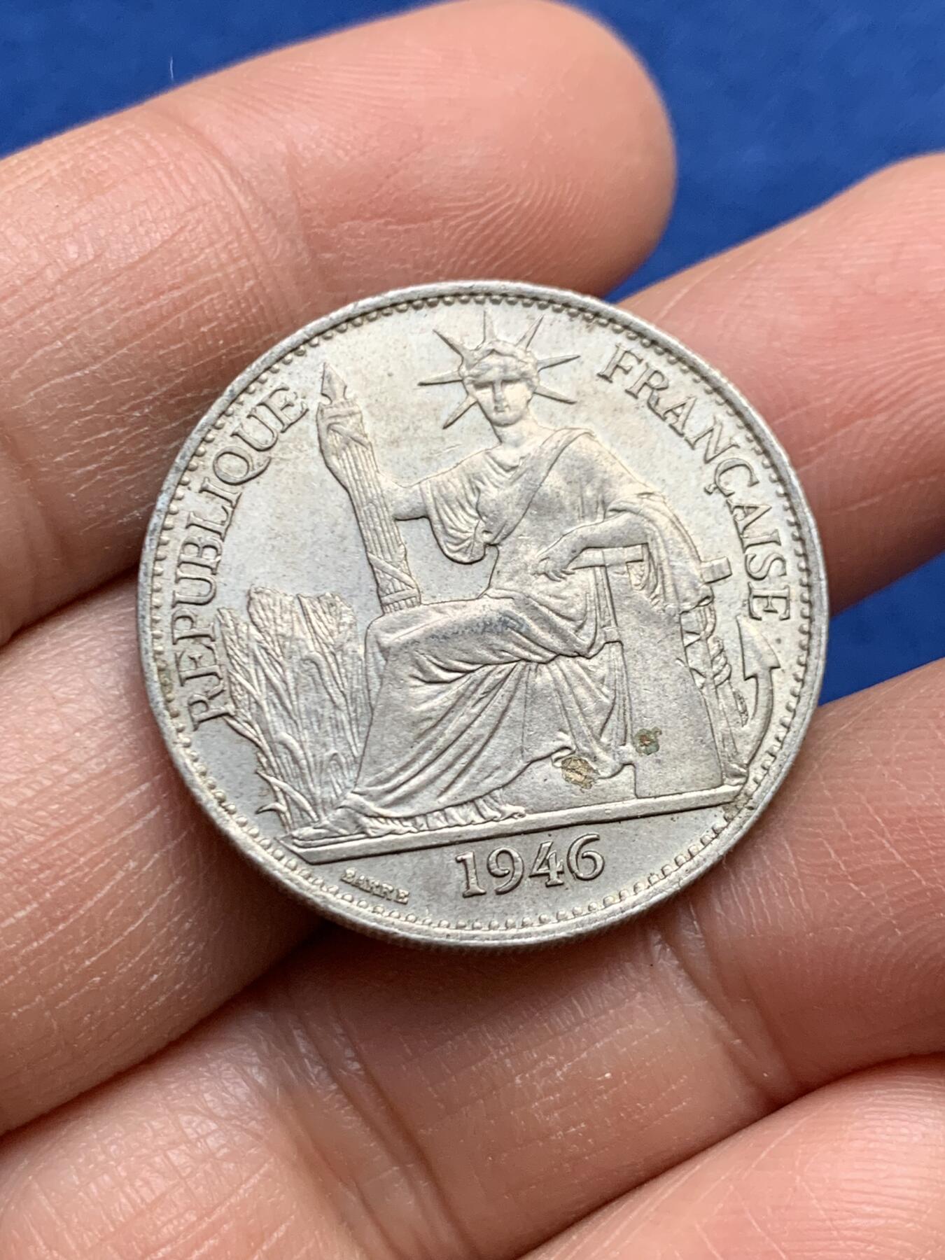 《竞宝斋》第459场 周日，周一，2场连拍 （全场包邮）欢迎送拍 法属印支1946年小坐洋女神50分