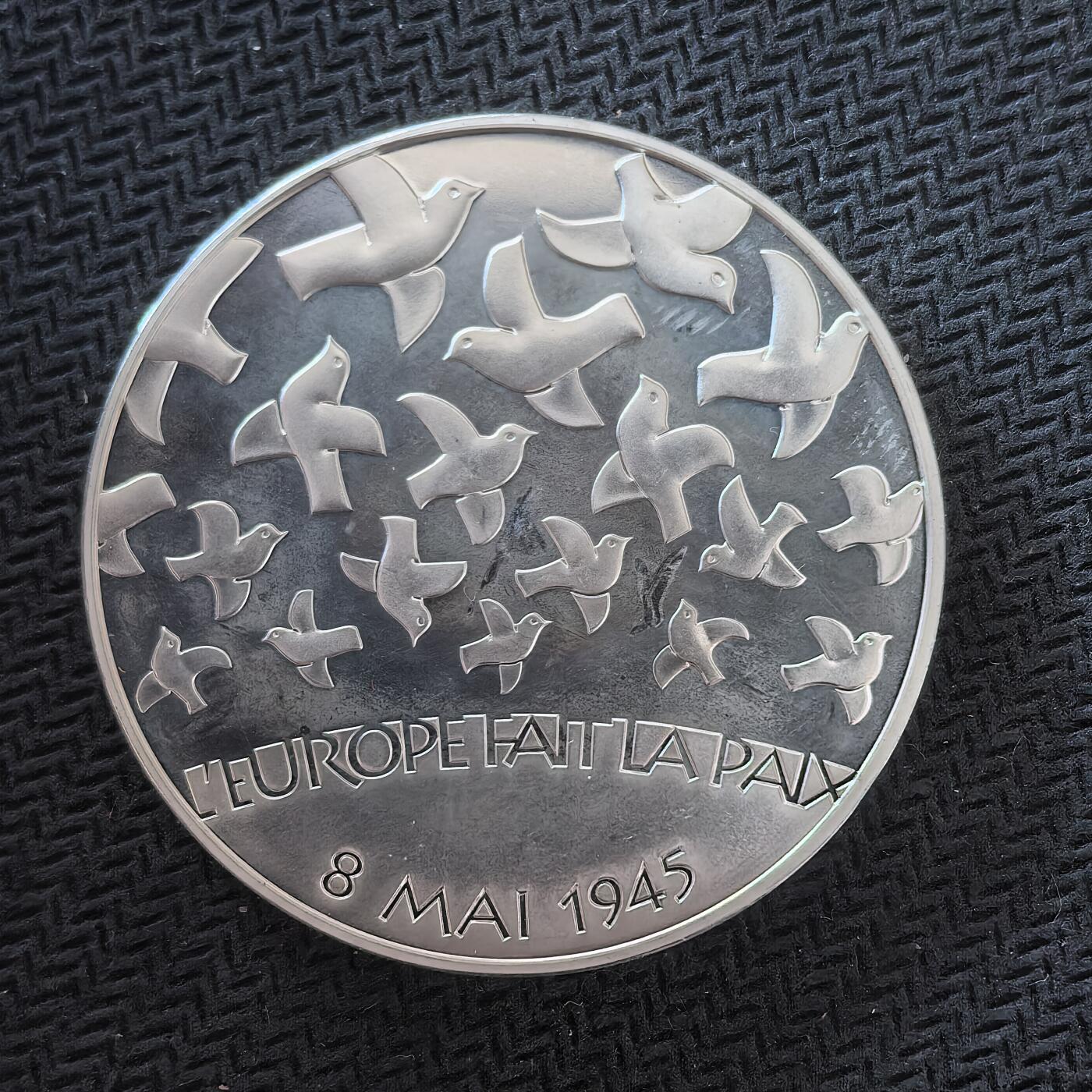 道一币馆币章第一百六十四场 法国2005年欧洲自由和平60年1.5欧元精制银币  22.2g 900s