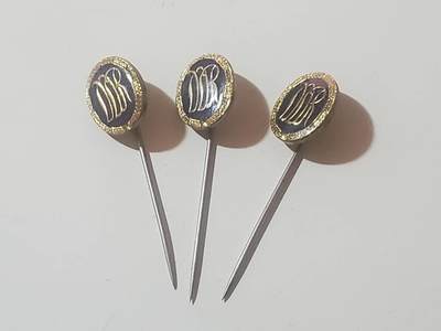 韵星假日拍卖第三十七期 -- Rimey Holidays Auction 37 - 民主德国金级体能证章插针一组三枚 少见黑底版本