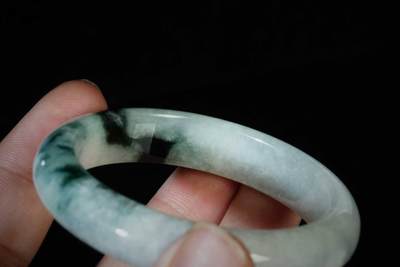 上海都达杂项专场三十四【年后发货全场包邮】  天然冰糯种带绿翡翠手镯68-40