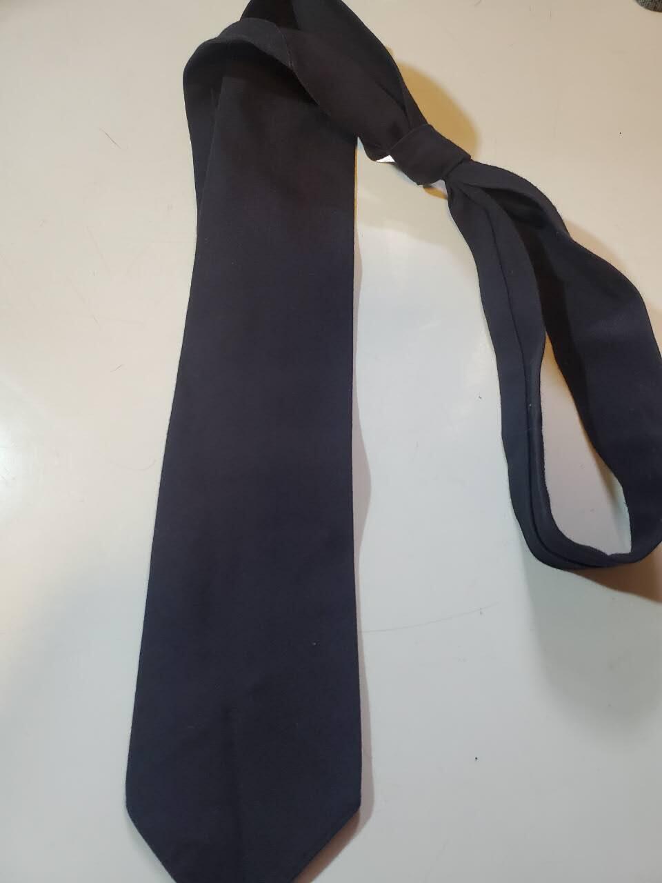 韵星假日拍卖第三十七期 -- Rimey Holidays Auction 37 民主德国国家人民军领带一条 带厂标