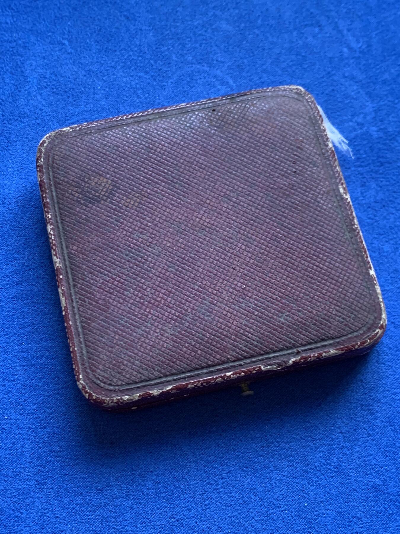 《竞宝斋》第459场 周日，周一，2场连拍 （全场包邮）欢迎送拍 名家A. Wiener作 葡萄牙1865年波尔图国际博览会纪念大银章 73.5克 58mm 带盒