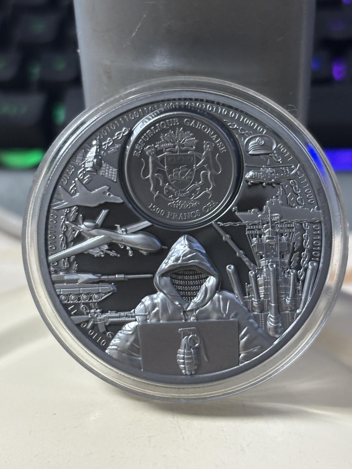 第189期拍卖 加蓬2023年过去与未来战争没有赢家钌化2盎司银币，999银，发行99枚