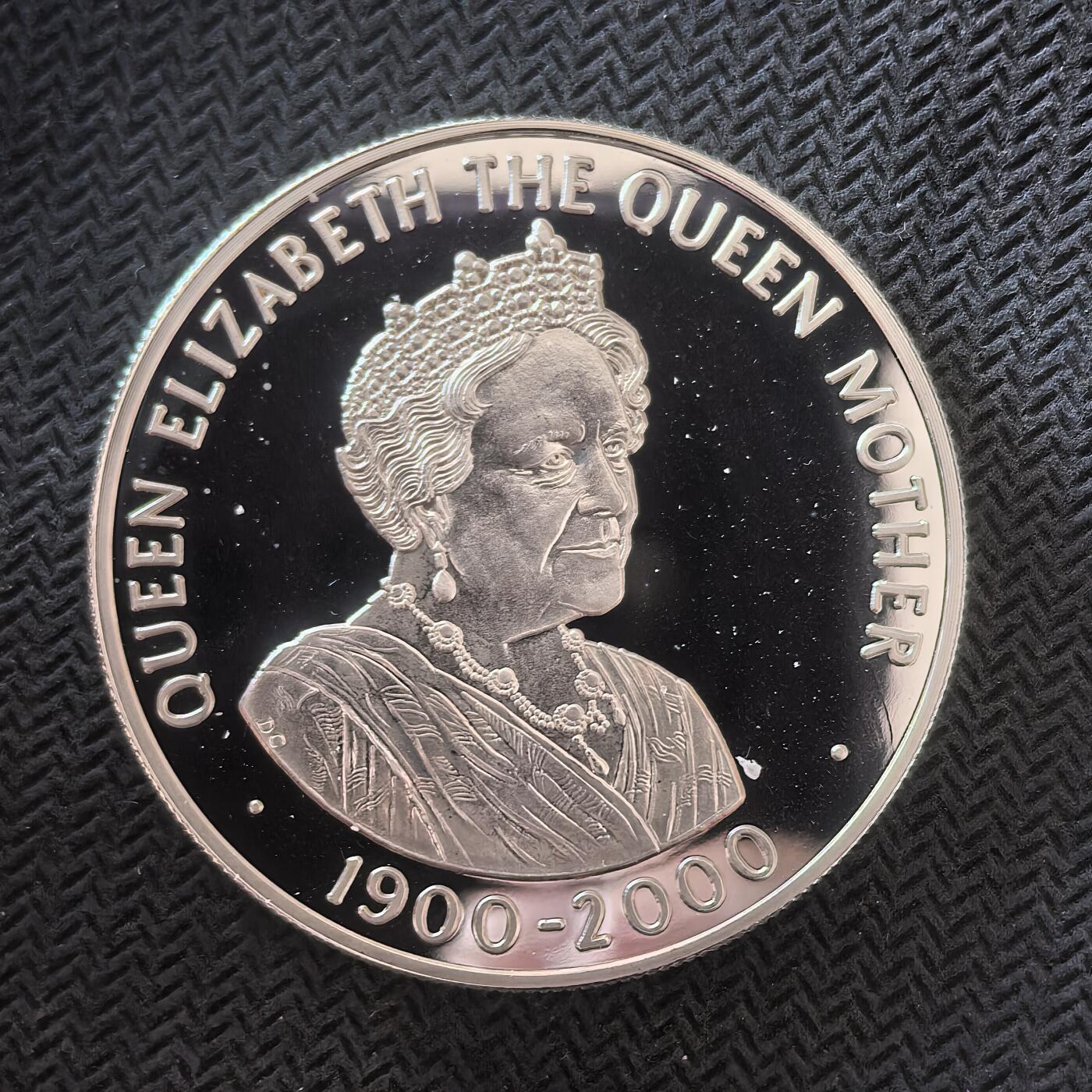道一币馆币章第一百六十四场 圣赫勒拿岛2000年伊丽莎白王太后百岁寿辰50便士精制银币  28.28g 925s
