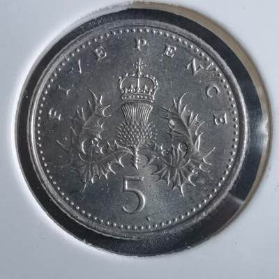 沼泽如烟--第966场 - 英国2005年5便士