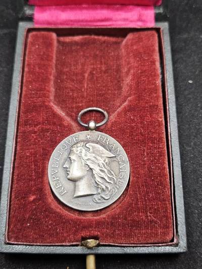0元起拍勋章 第327期 咸鱼国勋章拍卖专场 1月21日（周三）下午6：00开始 - 稀少 法国一战1918抗击流行病奖章