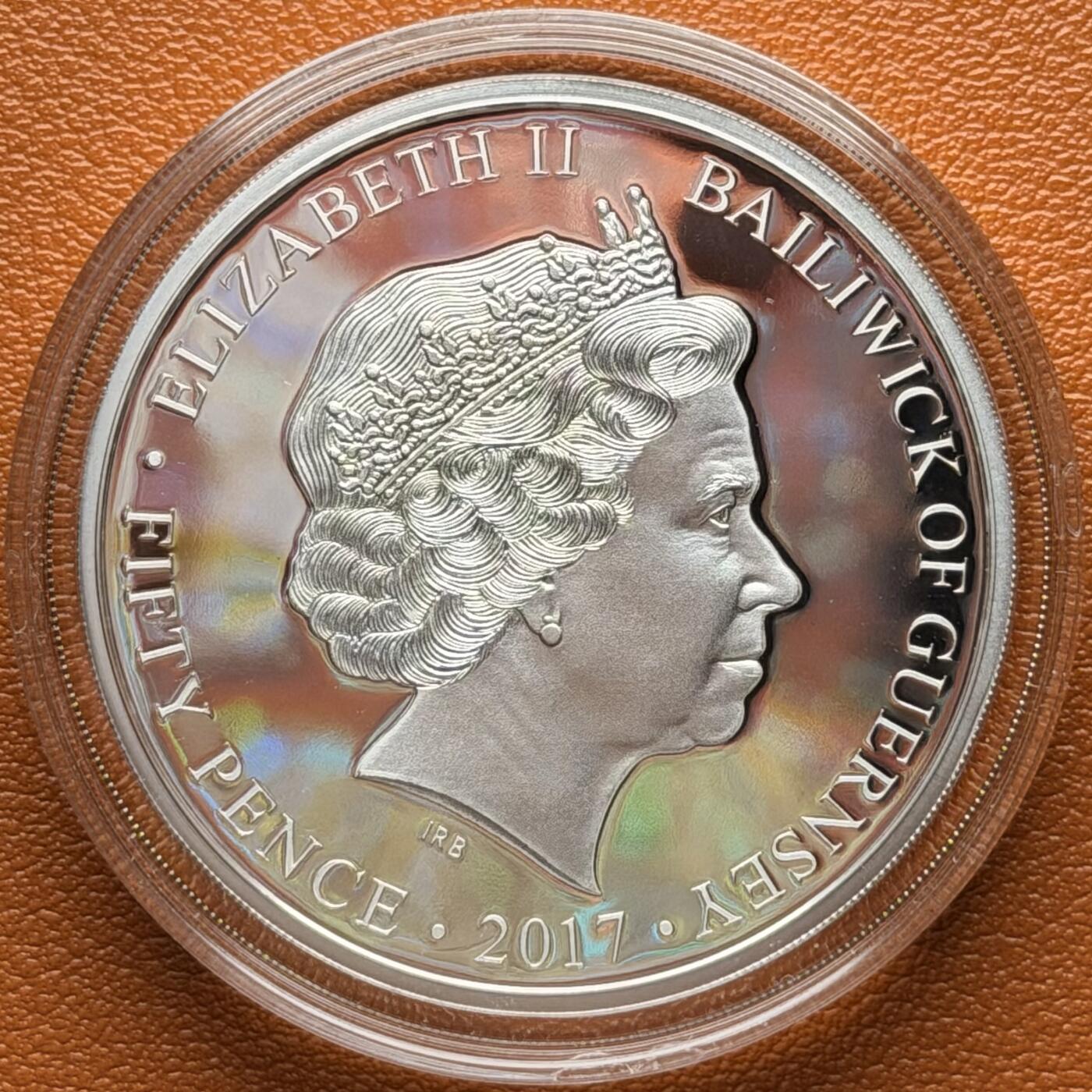 ＜星葵钱币社＞散币克朗场第68期·1月23日发货 〈发行量9500〉根西岛2017年不列颠空战60周年·哈德维兰花栗鼠50便士克朗型彩色精制纪念币