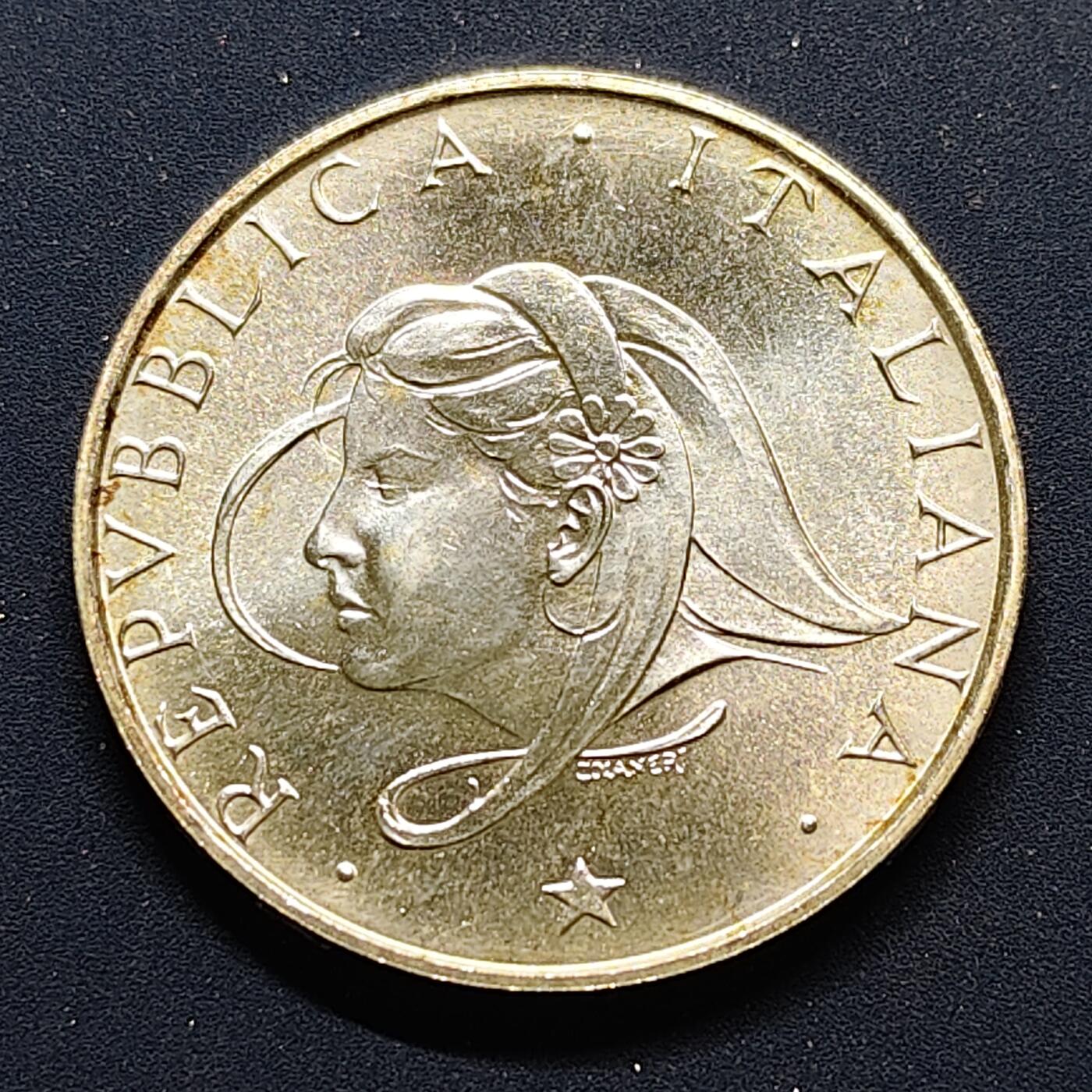 【全场包邮】纯粹捡漏拍497场-持续更新中 意大利1987年500里拉家庭年纪念银币【29毫米11克83.5%】