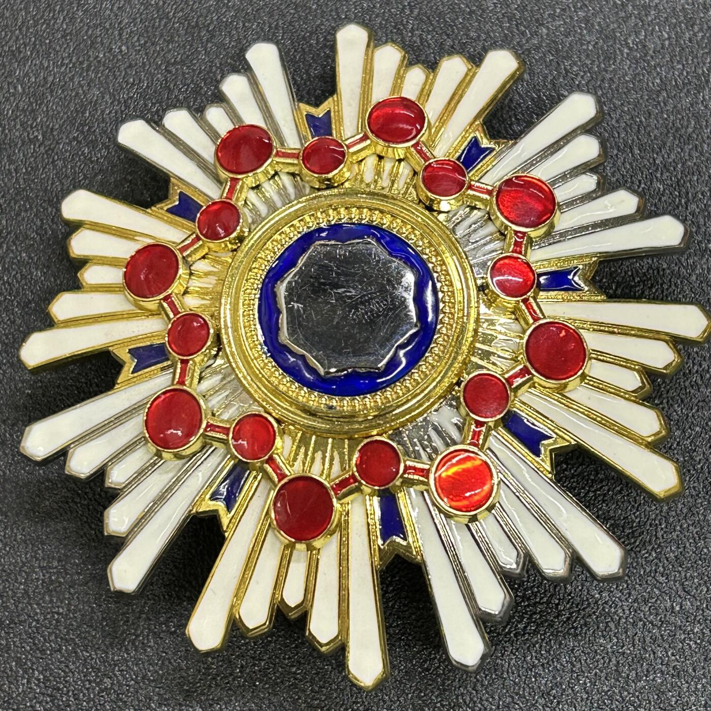 西秦中古拍卖第七十三期 日本二等瑞宝勋章 拷贝版